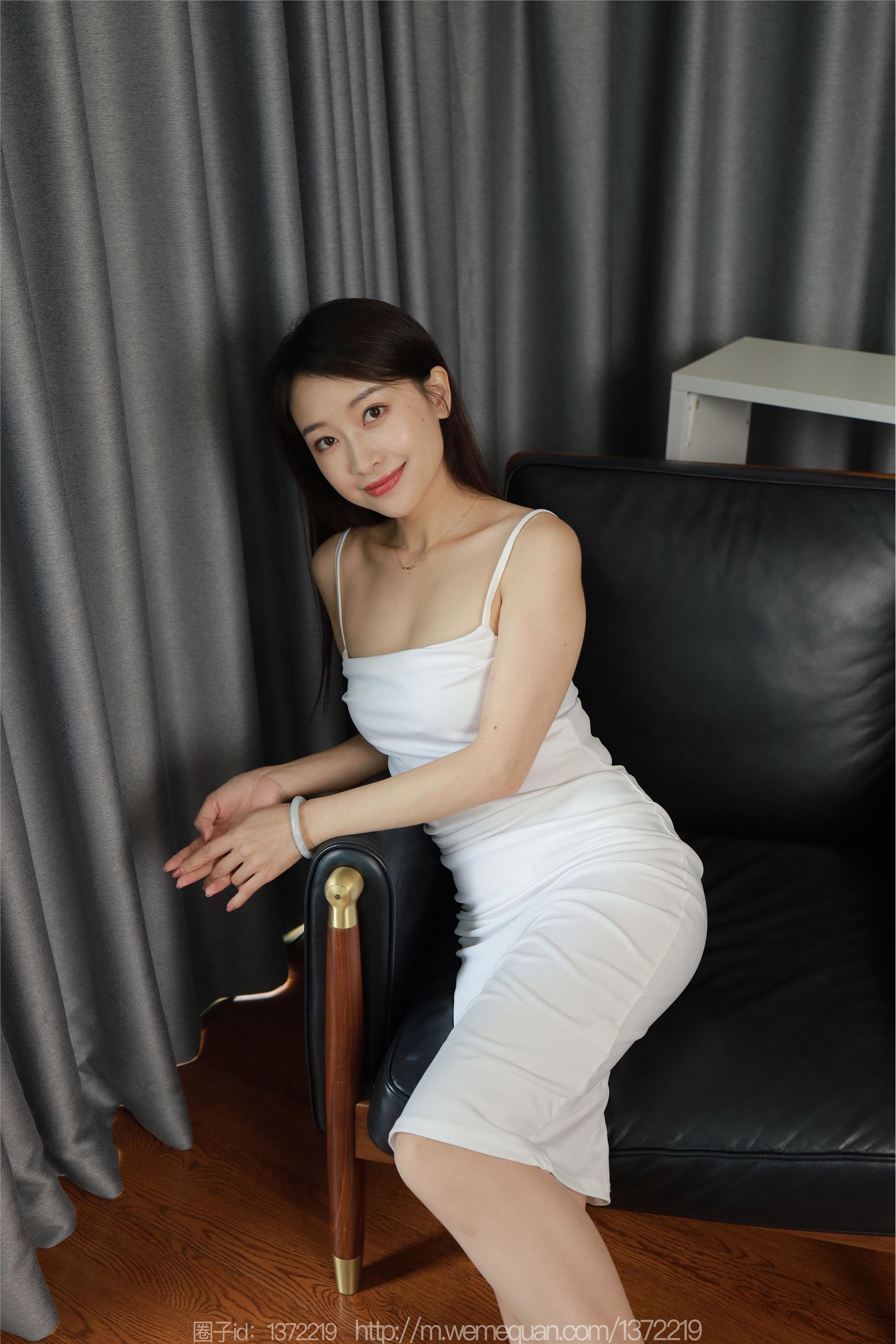 IESS异思趣向  2023.08.30 丝享家 1520 小婕《白色包臀裙》